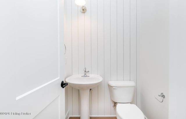 6106 Passionflower Dr, Prospect, KY 40059