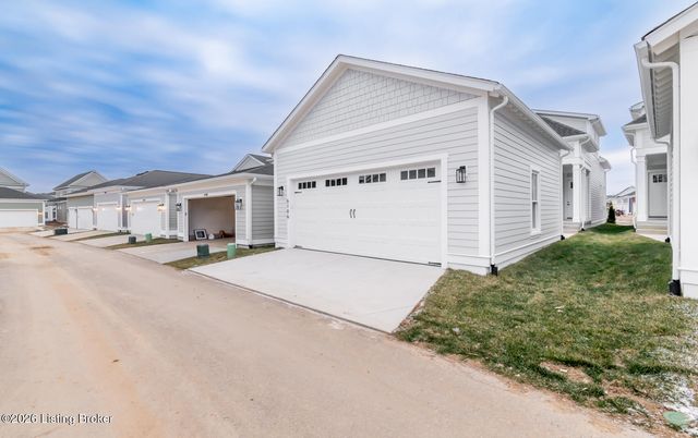 6106 Passionflower Dr, Prospect, KY 40059