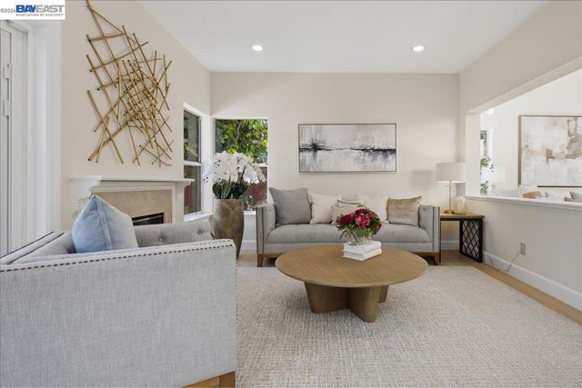 5579 Ridgewood Dr, Fremont, CA 94555
