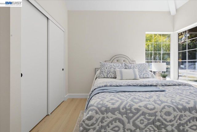 5579 Ridgewood Dr, Fremont, CA 94555