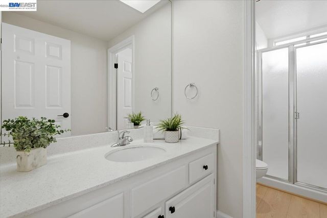 5579 Ridgewood Dr, Fremont, CA 94555