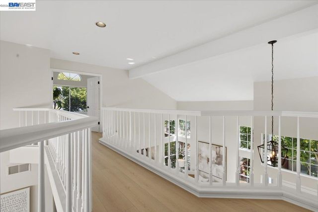 5579 Ridgewood Dr, Fremont, CA 94555