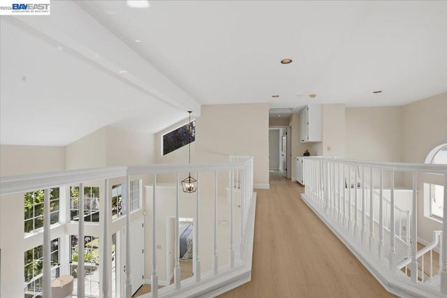 5579 Ridgewood Dr, Fremont, CA 94555