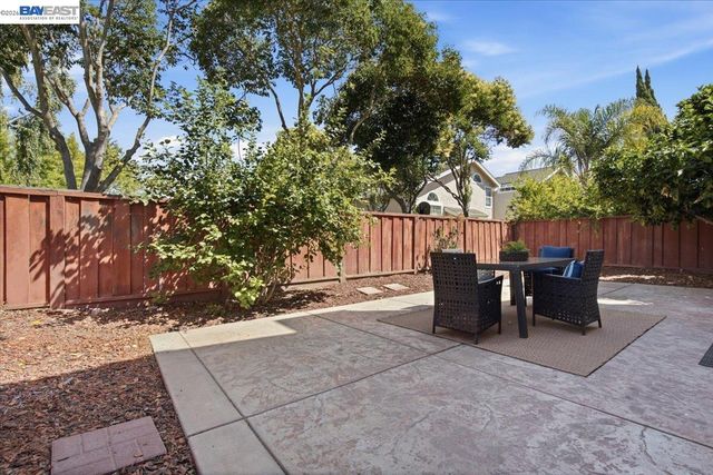 5579 Ridgewood Dr, Fremont, CA 94555