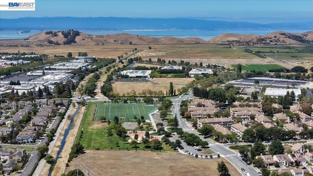 5579 Ridgewood Dr, Fremont, CA 94555