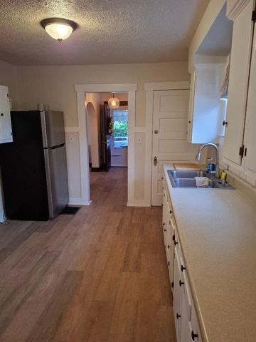 21 N Douglas Avenue 21 N Douglas Avenue, Springfield, OH 45503