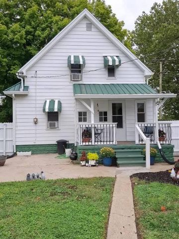 21 N Douglas Avenue 21 N Douglas Avenue, Springfield, OH 45503