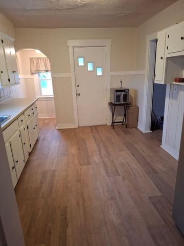 21 N Douglas Avenue 21 N Douglas Avenue, Springfield, OH 45503