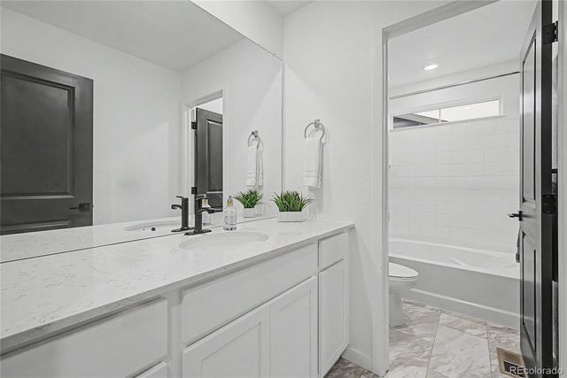 28372 E 7th Avenue, Watkins, CO 80137