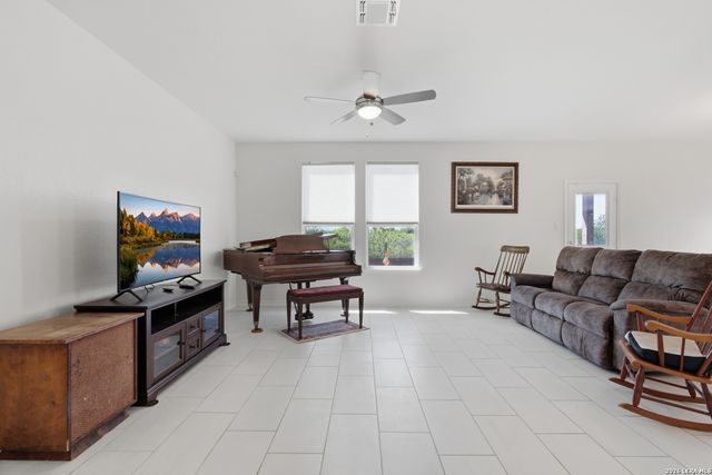 5942 Foster Bend, San Antonio, TX 78244