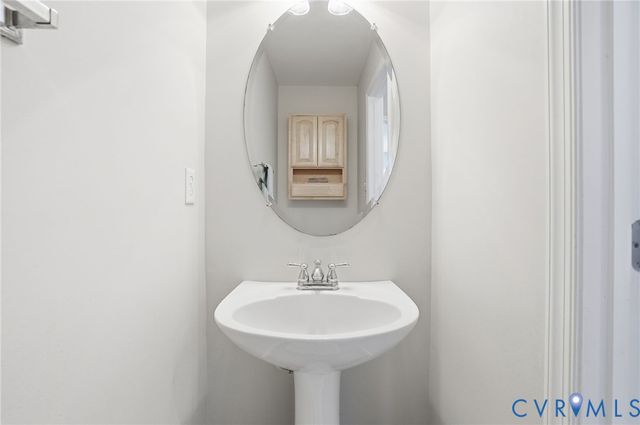 5927 Deerpath Dr, New Kent, VA 23124