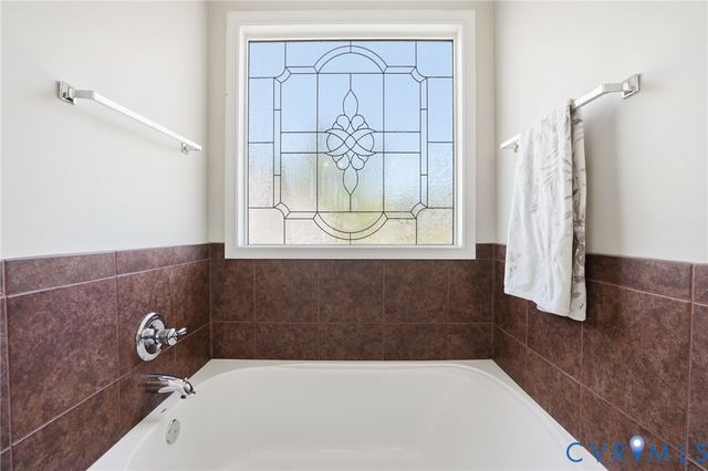 5927 Deerpath Dr, New Kent, VA 23124