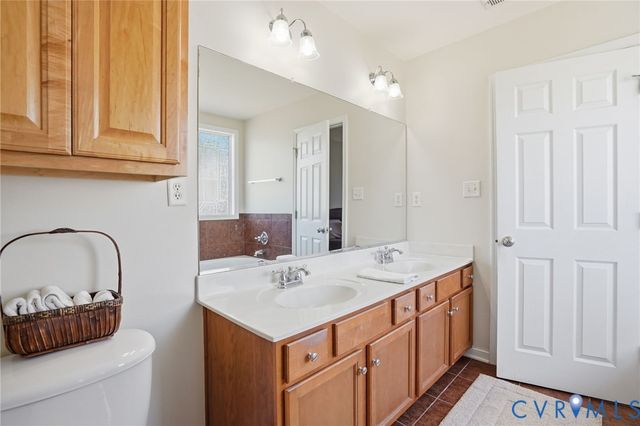 5927 Deerpath Dr, New Kent, VA 23124