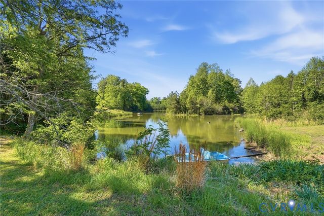 5927 Deerpath Dr, New Kent, VA 23124
