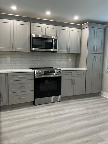 7645 SUN ISLAND DRIVE S 101, South Pasadena, FL 33707