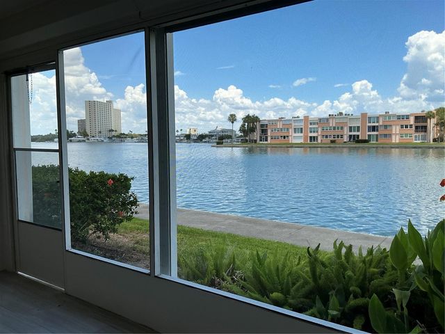 7645 SUN ISLAND DRIVE S 101, South Pasadena, FL 33707