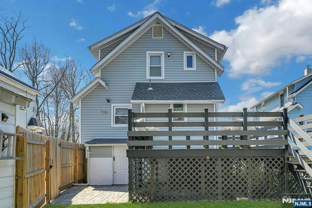 34 Shadyside Avenue, Dumont, NJ 07628