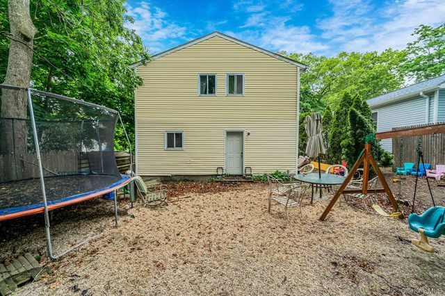 35 Franklin Avenue, Mastic, NY 11950