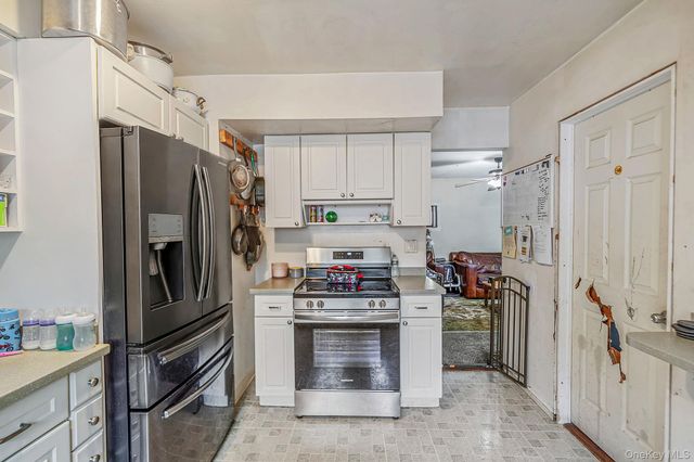 35 Franklin Avenue, Mastic, NY 11950