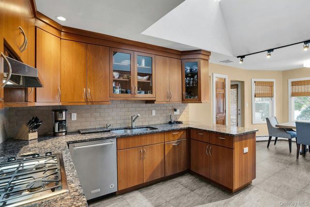 48 Randolph Drive, Dix Hills, NY 11746