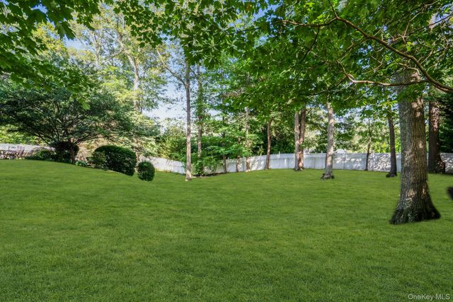 48 Randolph Drive, Dix Hills, NY 11746