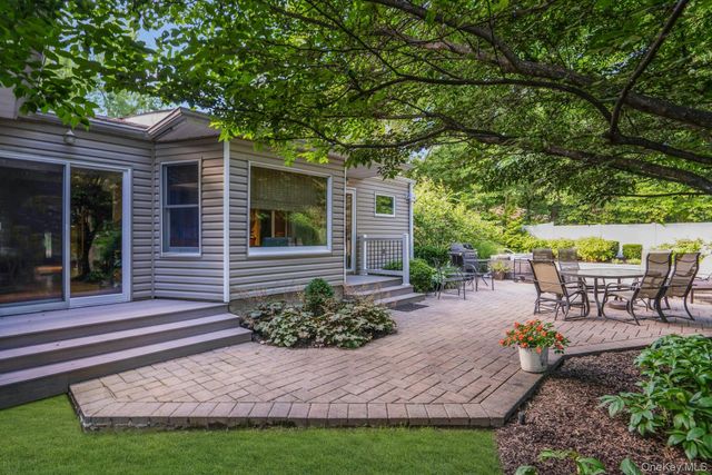 48 Randolph Drive, Dix Hills, NY 11746