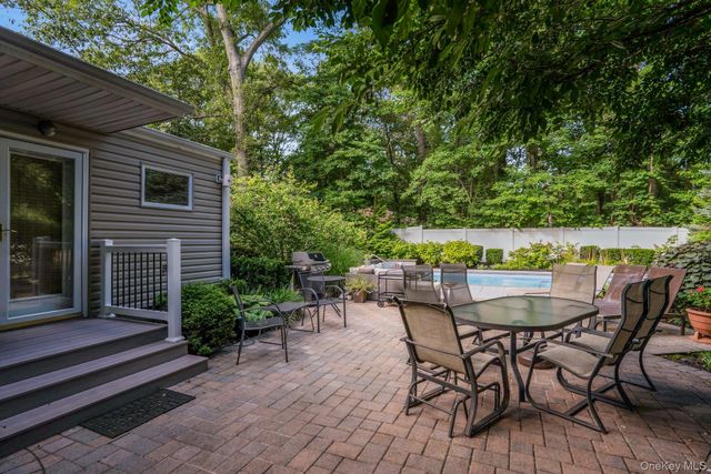 48 Randolph Drive, Dix Hills, NY 11746