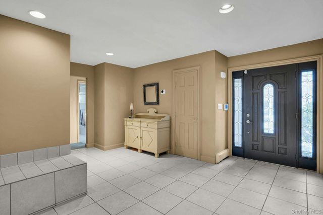 48 Randolph Drive, Dix Hills, NY 11746