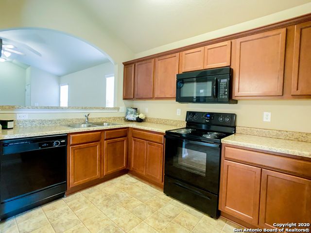 9622 Copper Rock, Converse, TX 78109