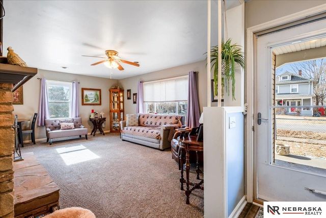 2303 N 60th Avenue, Omaha, NE 68104