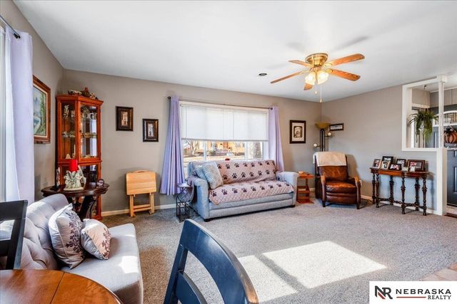 2303 N 60th Avenue, Omaha, NE 68104