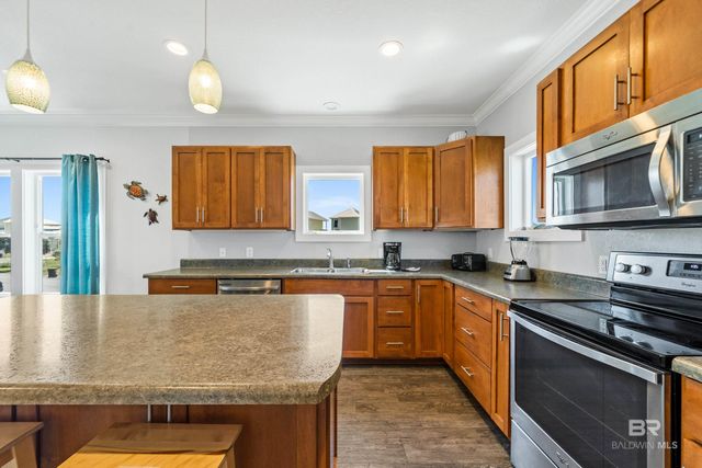 450 S Breakers Lane, Gulf Shores, AL 36542