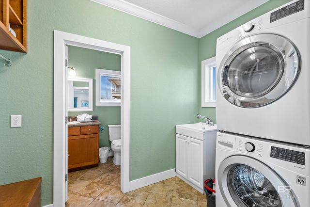 450 S Breakers Lane, Gulf Shores, AL 36542