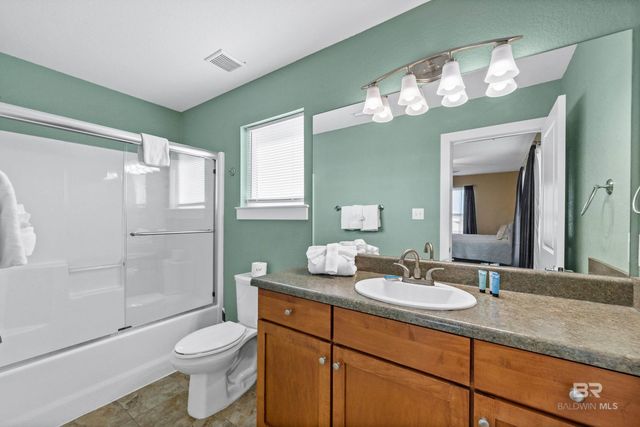 450 S Breakers Lane, Gulf Shores, AL 36542