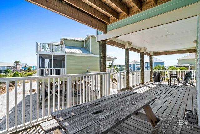 450 S Breakers Lane, Gulf Shores, AL 36542