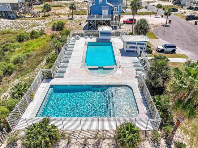 450 S Breakers Lane, Gulf Shores, AL 36542