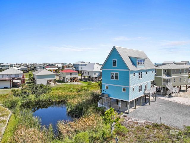 450 S Breakers Lane, Gulf Shores, AL 36542