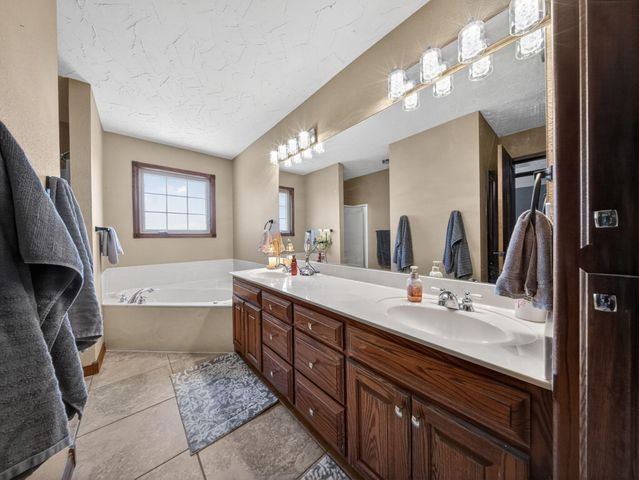 1010 N 23rd Avenue, Ozark, MO 65721