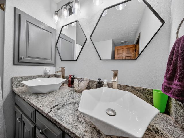 1010 N 23rd Avenue, Ozark, MO 65721