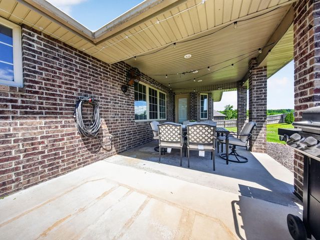 1010 N 23rd Avenue, Ozark, MO 65721
