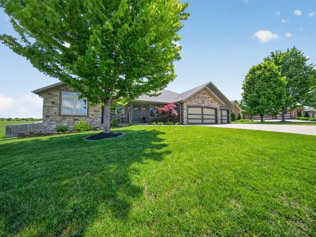 1010 N 23rd Avenue, Ozark, MO 65721