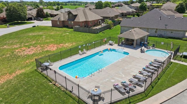 1010 N 23rd Avenue, Ozark, MO 65721