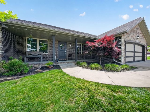 1010 N 23rd Avenue, Ozark, MO 65721