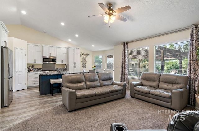 10959 W Rose Lake St, Star, ID 83669