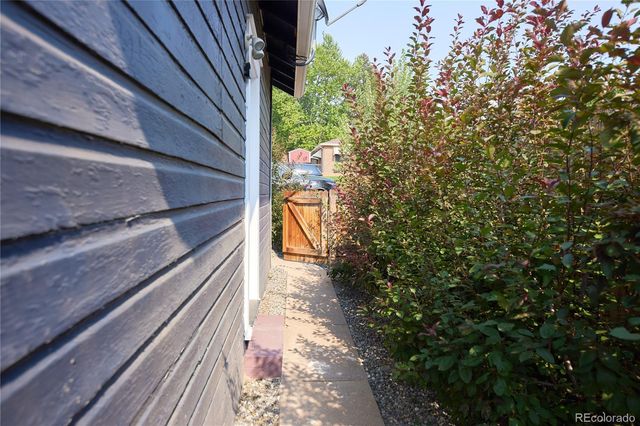 2901 S Sherman Street, Englewood, CO 80113