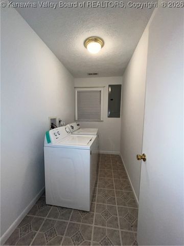 413 23rd Street, Dunbar, WV 25064