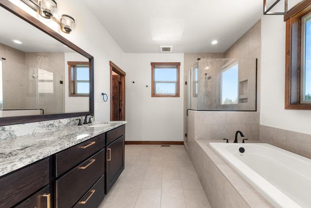 60829 Westview Dr, Nine Mile Falls, WA 99026