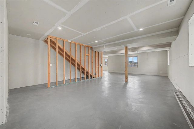 60829 Westview Dr, Nine Mile Falls, WA 99026