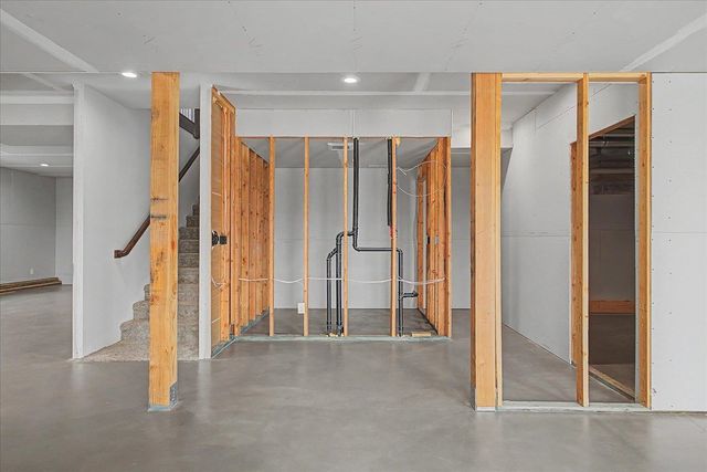 60829 Westview Dr, Nine Mile Falls, WA 99026