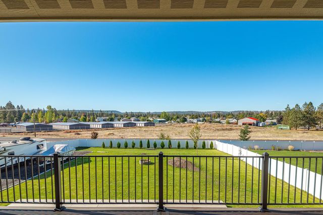 60829 Westview Dr, Nine Mile Falls, WA 99026